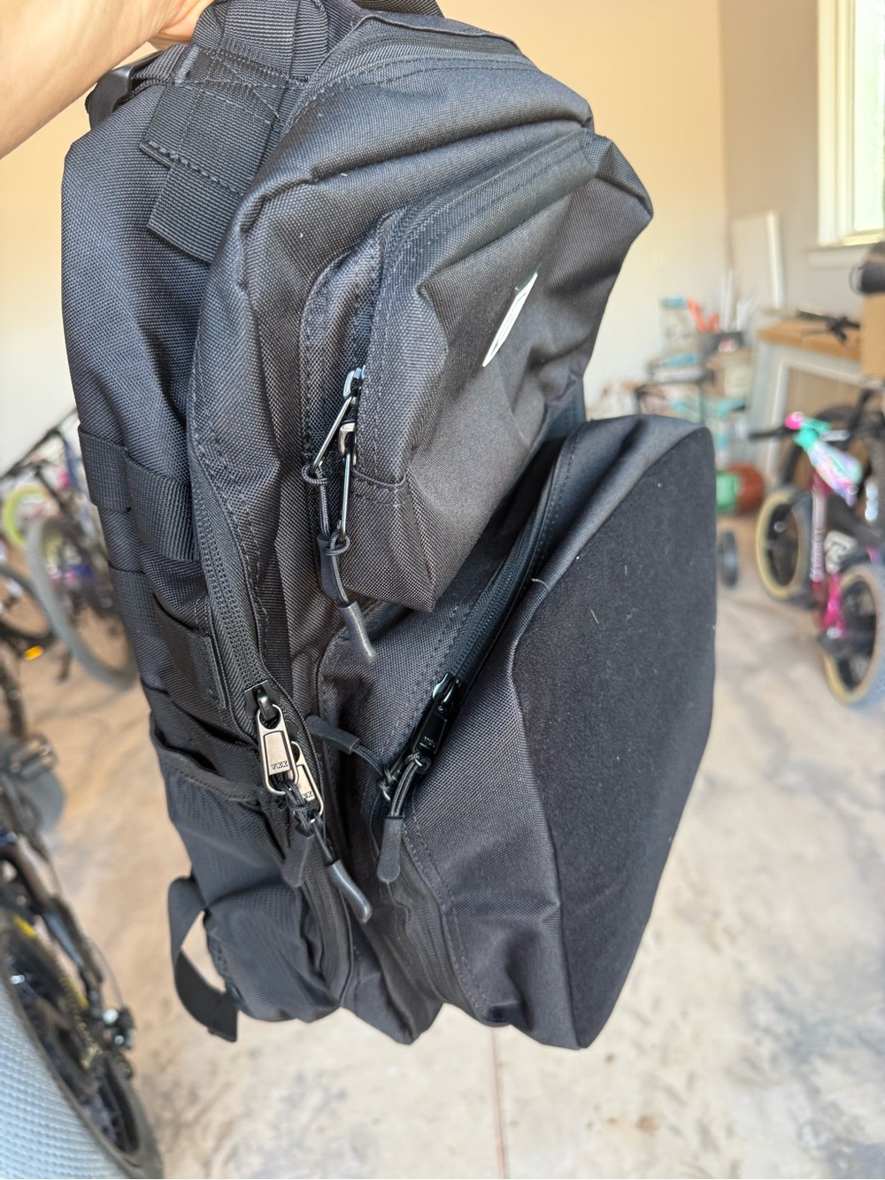 Black 2POOD Backpack with Front Pouch - Picture 4 of 4
